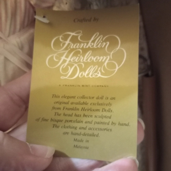 VINTAGE Franklin Heirloom Porcelain Doll Collectible - Picture 4 of 6